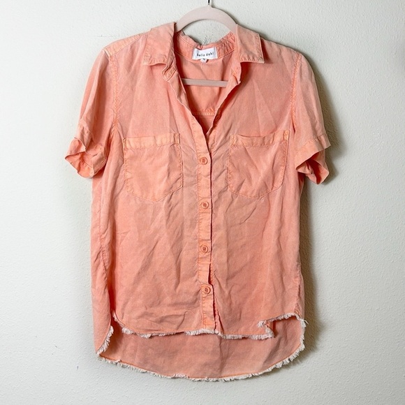 Bella Dahl Cap Sleeve Button Down shirt two pocket front Distressed hem top sz M - Picture 5 of 12